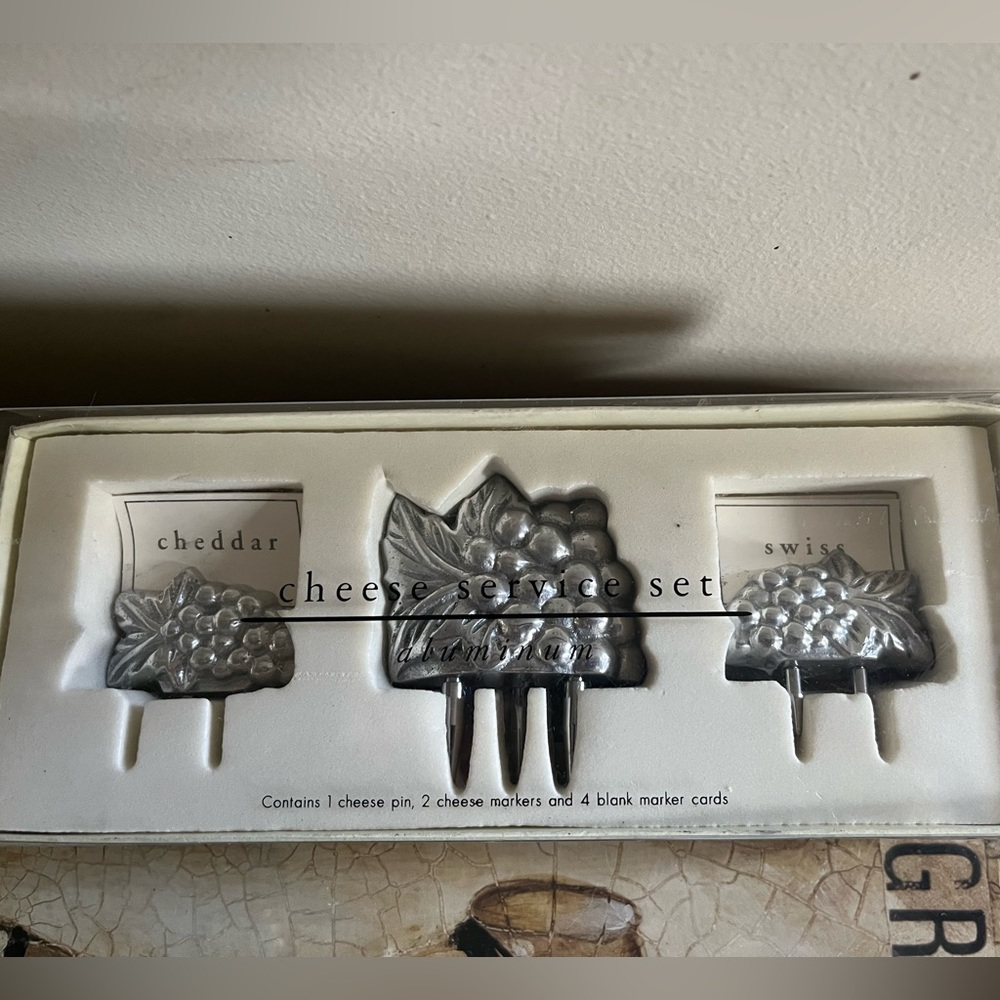 Pier 1 Cheese Set